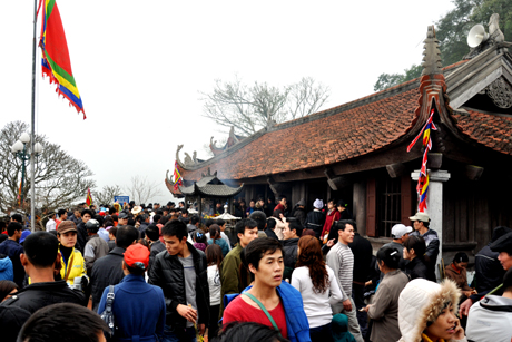 Quang Ninh ouverture de la fête du printemps de Yên Tu